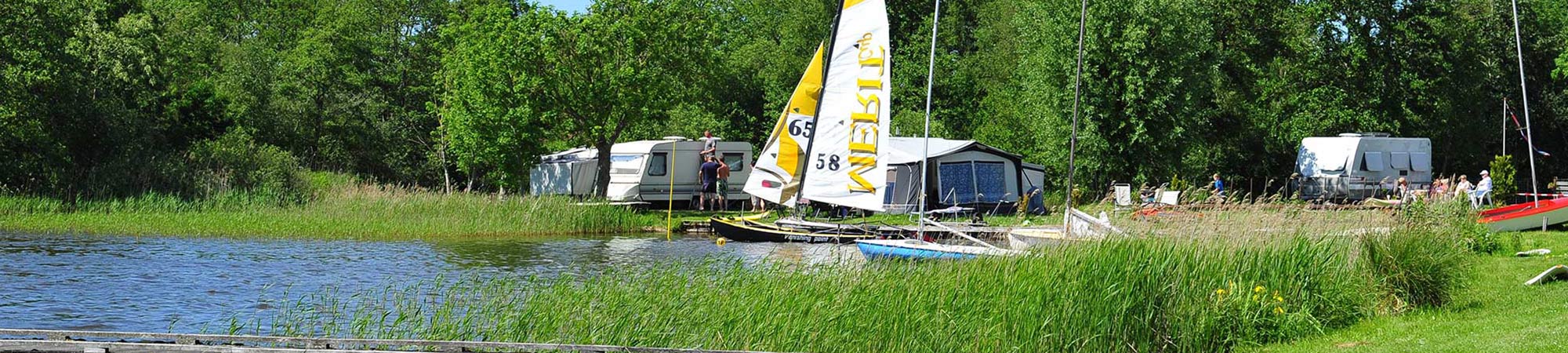 camping_aan_het_water_in_friesland